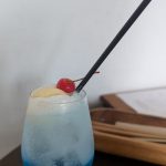 青い扉を開けて