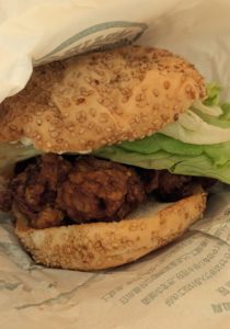 　“ラッピ”こと【ラッキーピエロ】のハンバーガー